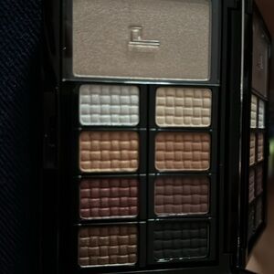 Doucce Freematic Eyeshadow Pro Pallet NIB